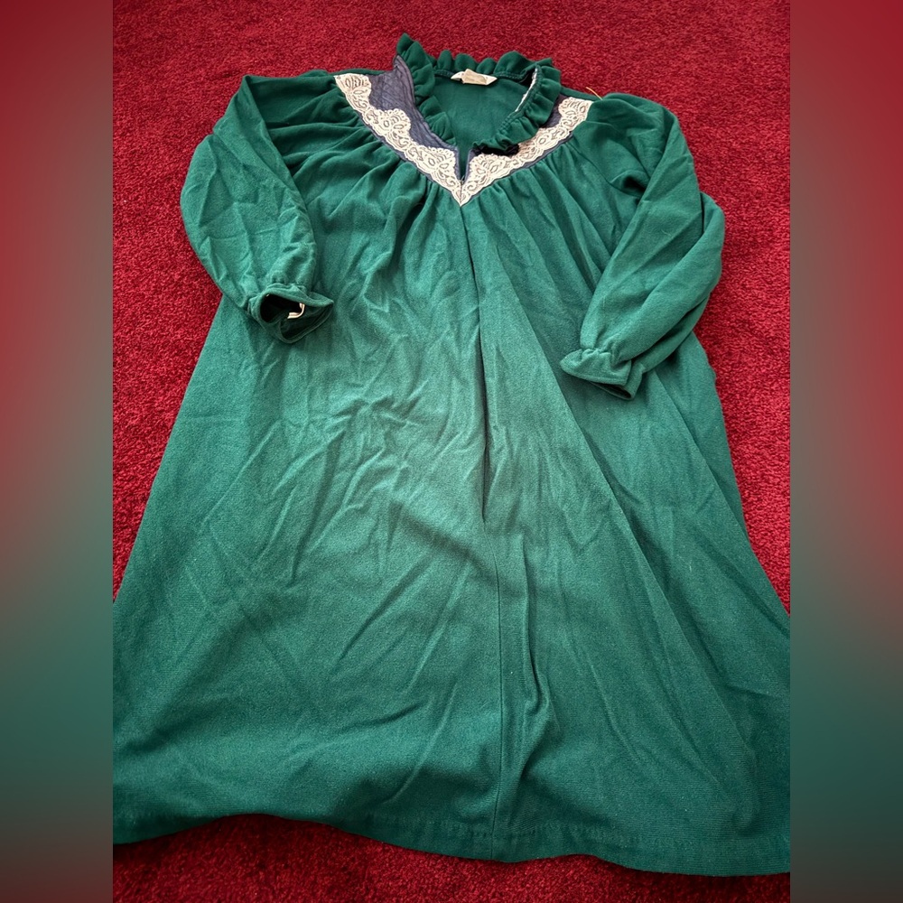 Women's Size M L  Vintage Partners Mervyn's House Coat Green Lace Collar